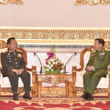 Senior General Min Aung Hlaing welcomes, meets Lt. Gen. Chansamone Chanyalath, Minister for National Defence of the Lao People’s Armed Forces