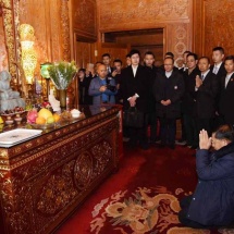 Myanmar Tatmadaw goodwill delegation led by Senior General Min Aung Hlaing pays homage to sacred Buddha tooth relic in Beijing