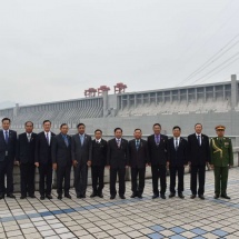 တပ်မတော်ကာကွယ်ရေးဦးစီးချုပ် ဗိုလ်ချုပ်မှူးကြီး မင်းအောင်လှိုင် ဦးဆောင်သည့် မြန်မာ့တပ်မတော် ချစ်ကြည်ရေးကိုယ်စားလှယ်အဖွဲ့ တရုတ်ပြည်သူ့သမ္မတနိုင်ငံရှိ Three Gorges Dam သို့သွားရောက်ကြည့်ရှုလေ့လာ