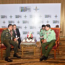 Senior General Min Aung Hlaing meets with Commander of Indonesian National Armed Forces General Gatot Nurmantyo