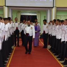 တပ်မတော်ကာကွယ်ရေးဦးစီးချုပ် ဗိုလ်ချုပ်မှူးကြီး မင်းအောင်လှိုင် တပ်မတော် (ကြည်း) ဗိုလ်သင်တန်းကျောင်း(မှော်ဘီ)၊ ဘွဲ့ရအမျိုးသမီးဗိုလ်လောင်းသင်တန်း အမှတ်စဉ်(၄) သင်တန်းဆင်း ဂုဏ်ပြုညစာစားပွဲအခမ်းအနားတက်ရောက်ချီးမြှင့်