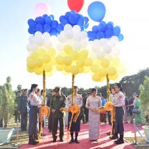 Senior General Min Aung Hlaing attends opening of booth to commemorate 70th anniversary of Tatmadaw (Air)