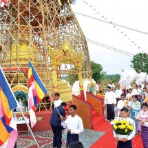 Hoisting golden umbrella, consecration held at Myaynitaung Pagoda