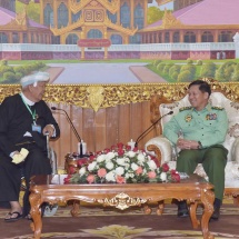 Senior General Min Aung Hlaing receives Chairman of people’s militia (transformed) (local) of Pa-O peace group (PNO) U Aung Hkam Hti and party