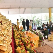 Senior General Min Aung Hlaing pays homage to Sayadaws attending 20th All Buddha Sasana Shwegyin Nikaya Sangha Meeting, offers meals, attends closing of the meeting