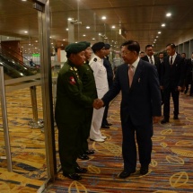 Senior General Min Aung Hlaing leaves for Singapore to attend Singapore Airshow 2018