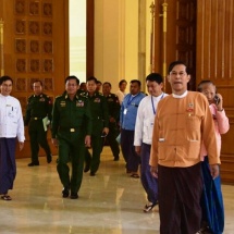 တပ်မတော်ကာကွယ်ရေးဦးစီးချုပ် ဗိုလ်ချုပ်မှူးကြီး မင်းအောင်လှိုင်  ပြည်ထောင်စုလွှတ်တော်၌ ကျင်းပသည့် နိုင်ငံတော်သမ္မတ ဦးဝင်းမြင့် ကတိသစ္စာပြုခြင်းနှင့် မိန့်ခွန်းပြောကြားခြင်း အခမ်းအနားသို့ တက်ရောက်