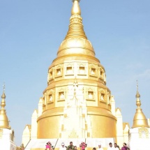 Senior General Min Aung Hlaing pays homage to Kaunghmulon, Maha Tezawunta Shwezigon, Maha Tezawunta Shwedagon pagodas in Machanbaw Township, Putao District