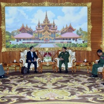 Senior General Min Aung Hlaing receives outgoing Japanese ambassador