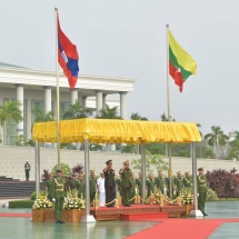 တပ်မတော်ကာကွယ်ရေးဦးစီးချုပ် ဗိုလ်ချုပ်မှူးကြီး မင်းအောင်လှိုင် လာအိုပြည်သူ့ တပ်မတော်၊ စစ်ဦးစီးဌာန အကြီးအကဲ Lt. Gen. Souvone LEUANGBOUNMY အားဂုဏ်ပြုကြိုဆို၊ တွေ့ဆုံဆွေးနွေး