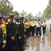 တပ်မတော်ကာကွယ်ရေးဦးစီးချုပ် ဗိုလ်ချုပ်မှူးကြီး မင်းအောင်လှိုင်နှင့် ဇနီး ဒေါ်ကြူကြူလှ ပြင်ဦးလွင်တပ်နယ်ရှိ မိသားစုရေသဘင်မဏ္ဍပ်များသို့ သွားရောက်ကြည့်ရှုအားပေး