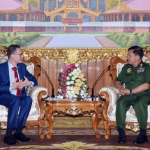 တပ်မတော်ကာကွယ်ရေးဦးစီးချုပ် ဗိုလ်ချုပ်မှူးကြီး မင်းအောင်လှိုင် မြန်မာနိုင်ငံဆိုင်ရာ သြစတြေးလျနိုင်ငံ သံအမတ်ကြီးအား လက်ခံတွေ့ဆုံ