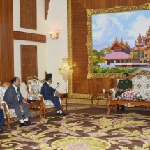 တပ်မတော်ကာကွယ်ရေးဦးစီးချုပ် ဗိုလ်ချုပ်မှူးကြီး မင်းအောင်လှိုင် မြန်မာနိုင်ငံလုံးဆိုင်ရာ ဂေါ်ရခါးဟိန္ဒူဓမ္မအဖွဲ့ချုပ်ဥက္ကဋ္ဌ ဦးဆောင်သည့်အဖွဲ့အားလက်ခံတွေ့ဆုံ