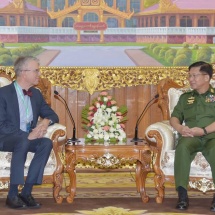 တပ်မတော်ကာကွယ်ရေးဦးစီးချုပ် ဗိုလ်ချုပ်မှူးကြီး မင်းအောင်လှိုင် မြန်မာနိုင်ငံဆိုင်ရာ ဆွစ်ဇာလန်နိုင်ငံ သံအမတ်ကြီးအား လက်ခံတွေ့ဆုံ