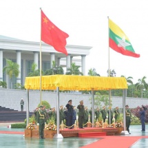 တပ်မတော်ကာကွယ်ရေးဦးစီးချုပ် ဗိုလ်ချုပ်မှူးကြီး မင်းအောင်လှိုင် တရုတ်ပြည်သူ့သမ္မတနိုင်ငံ၊ တရုတ်ဗဟိုစစ်ကော်မရှင်အဖွဲ့ဝင် နိုင်ငံတော်ကောင်စီဝင်နှင့် ကာကွယ်ရေးဝန်ကြီးဖြစ်သူ General Wei Fenghe အား ဂုဏ်ပြုတပ်ဖွဲ့ဖြင့်ကြိုဆို၊ တွေ့ဆုံဆွေးနွေး