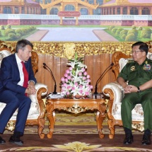 Senior General Min Aung Hlaing receives delegation led by President of Geneva-based International Committee of the Red Cross (ICRC) Mr. Peter Maurer