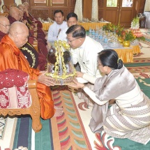 Families of the Office of Commander-in-Chief (Army, Navy and Air) hold Waso robe offering ceremony for 2018