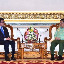 Senior General Min Aung Hlaing receives Minister of Foreign Affairs of Japan H.E.Mr. Taro KONO