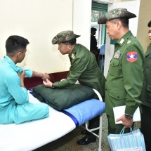 Senior General Min Aung Hlaing comforts Tatmadawmen, families, war veterans, local people receiving medical treatment at local Tatmadaw hospital in Taunggyi, visits Military Computer and Technological Institute in Hopong Station 