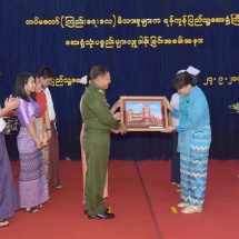 ရန်ကုန်ပြည်သူ့ဆေးရုံကြီးသို့ တပ်မေတော်(ကြည်း၊ရေ၊လေ)မိသားစုများနှင့် အလှူရှင်များစုပေါင်း၍ ဆေးရုံသုံးပစ္စည်းများ လှူဒါန်းပွဲအခမ်းအနားကျင်းပ