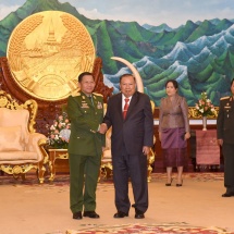Senior General Min Aung Hlaing calls on Laotian President H.E. Mr. Bounnhang VORACHITH