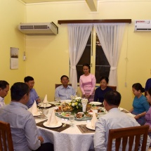Senior General Min Aung Hlaing meets staff of Myanmar embassy,officers, other ranks, families of office of military attaché to Laos