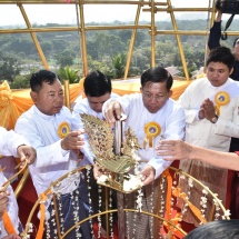 Seinbudaw, Ngetmyatnadaw, Shwehtidaw hoisting ceremony of Nan Oo Pagoda and gold gilding and consecration ceremony of Arthawka Pagoda held