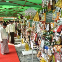 ကာကွယ်ရေးဦးစီးချုပ်ရုံး(ကြည်း၊ ရေ၊ လေ) ရုံး/ဌာန မိသားစုများ၏ အဋ္ဌမအကြိမ် စုပေါင်းမဟာ ဘုံကထိန် အလှူတော်မင်္ဂလာအခမ်းအနားကို ဇေယျာသီရိမြို့နယ်၊ သာယာဝှမ်းကျေးရွာ၌ ကျင်းပ