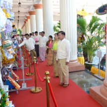 ကာကွယ်ရေးဦးစီးချုပ်ရုံး (ကြည်း၊ ရေ၊ လေ) မိသားစုများ၏ အဋ္ဌမအကြိမ် မဟာဘုံကထိန် အလှူတော်မင်္ဂလာ အခမ်းအနားကျင်းပ