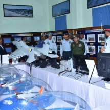 Senior General Min Aung Hlaing visits booths in commemoration of 71st Anniversary of Tatmadaw (Air), attends dinner 