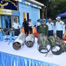 တပ်မတော်ကာကွယ်ရေးဦးစီးချုပ် ဗိုလ်ချုပ်မှူးကြီး မင်းအောင်လှိုင် (၇၁)နှစ်မြောက် တပ်မတော်(လေ) နှစ်ပတ် လည်နေ့အထိမ်းအမှတ်ပြခန်းများအားကြည့်ရှု၊ ဂုဏ်ပြု ညစာစားပွဲအခမ်းအနားသို့ တက်ရောက်