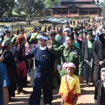 Senior General Min Aung Hlaing visits ancient historic Mwaydawkatku Pagoda, Inlay Phaungdaw-U Pagoda,cordially meets ethnic locals