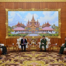 Senior General Min Aung Hlaing receives Ambassador of Laos to Myanmar H.E. Mr. Lyying Sayaxang 