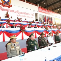 တပ်မတော်ကာကွယ်ရေးဦးစီးချုပ် ဗိုလ်ချုပ်မှူးကြီး မင်းအောင်လှိုင် လာအိုပြည်သူ့ တပ်မတော်တည်ထောင်မှု နှစ်(၇ဝ)ပြည့် စစ်ရေးပြအခမ်းအနားသို့တက်ရောက်