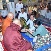 Senior General Min Aung Hlaing cordially meets local elders, local people and members of local people’s militia in Indawgyi region, discusses regional development undertakings and pays obeisance to Shwemyintzu Pagoda 
