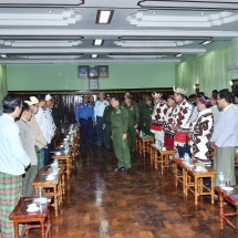 Senior General Min Aung Hlaing meets town elders, ethnic locals, service personnel, members of local people’s militia, inspects progress in construction of Magweza-Khaunglanphu road