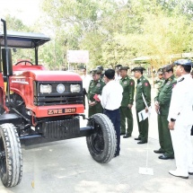 Commander-in-Chief of Defence Services Senior General Min Aung Hlaing visits No. 17 Heavy Industry (Malun)
