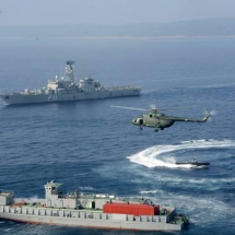 တပ်မတော်ကာကွယ်ရေးဦးစီးချုပ် ဗိုလ်ချုပ်မှူးကြီး မင်းအောင်လှိုင် စစ်ရေယာဉ်တပ်ပေါင်းစု ပင်လယ်ပြင် စစ်ဆင်မှုလေ့ကျင့်ခန်း(Combined Fleet Exercise-Sea Shield 2019)သို့ တက်ရောက်ကြည့်ရှု(ရုပ်သံသတင်း)