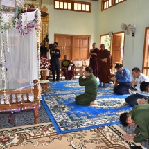 Senior General Min Aung Hlaing pays homage to remains of lifelong Gainghtauk Abbot Bhaddanta Kovida
