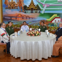 တပ်မတော်ကာကွယ်ရေးဦးစီးချုပ် ဗိုလ်ချုပ်မှူးကြီး မင်းအောင်လှိုင်အား နိုင်ငံရေးပါတီ ၃၂ ပါတီမှ ပါတီဥက္ကဋ္ဌများ၊ ဒုတိယဥက္ကဋ္ဌများလာရောက်မိတ်ဆက်တွေ့ဆုံ(ရုပ်သံသတင်း)