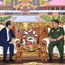 တပ်မတော်ကာကွယ်ရေးဦးစီးချုပ် ဗိုလ်ချုပ်မှူးကြီး မင်းအောင်လှိုင် မြန်မာနိုင်ငံဆိုင်ရာ ဂျပန်နိုင်ငံ သံအမတ်ကြီး H.E. Mr. Ichiro MARUYAMA အားလက်ခံတွေ့ဆုံ