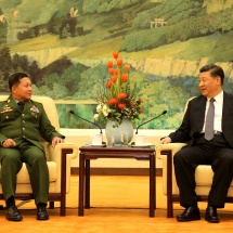 တပ်မတော်ကာကွယ်ရေးဦးစီးချုပ် ဗိုလ်ချုပ်မှူးကြီးမင်းအောင်လှိုင် တရုတ်ပြည်သူ့သမ္မတနိုင်ငံသမ္မတ Mr. Xi Jinping နှင့် တွေ့ဆုံဆွေးနွေး(ရုပ်သံသတင်း)