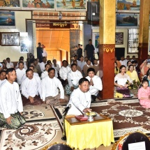 တပ်မတော်ကာကွယ်ရေးဦးစီးချုပ်ဗိုလ်ချုပ်မှူးကြီးမင်းအောင်လှိုင်အင်းလေးဖောင်တော်ဦးဗုဒ္ဓရုပ်ပွားတော်များကိန်းဝပ်စံပယ်ရာဂန္ဓကုဋိတိုက်၌ဖန်စေတီတော်တပ်ဆင်လှူဒါန်းပူဇော်ခြင်းနှင့်ရေစက်ချအလှူတော်မင်္ဂလာအခမ်းအနားတက်ရောက်၊ တပ်မတော်ကာကွယ်ရေးဦးစီးချုပ်ဗိုလ်ချုပ်မှူးကြီးမင်းအောင်လှိုင်၂၀၁၉ခုနှစ်အင်းလေးရေပေါ်သင်္ကြန်ဖွင့်ပွဲအခမ်းအနားသို့တက်ရောက်(ရုပ်သံသတင်း)