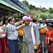 တပ်မတော်ကာကွယ်ရေးဦးစီးချုပ် ဗိုလ်ချုပ်မှူးကြီးမင်းအောင်လှိုင်နှင့် ဇနီး ဒေါ်ကြူကြူလှ အရှေ့ပိုင်းတိုင်း စစ်ဌာနချုပ် မိသားစုရေသဘင်မဏ္ဍပ်နှင့် တောင်ကြီးမြို့၊ ဗဟိုရေသဘင် မဏ္ဍပ်သို့သွားရောက်ကြည့်ရှုအားပေး