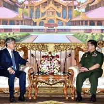 တပ်မတော်ကာကွယ်ရေးဦးစီးချုပ် ဗိုလ်ချုပ်မှူးကြီး မင်းအောင်လှိုင် မြန်မာနိုင်ငံဆိုင်ရာ တရုတ်နိုင်ငံသံ အမတ်ကြီး H. E. Mr. Chen Hai အားလက်ခံတွေ့ဆုံ