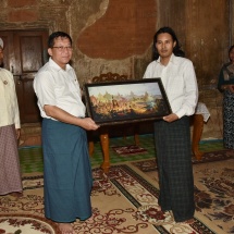 Commander-in-Chief of Defence Services Senior General Min Aung Hlaing and wife Daw Kyu Kyu Hla and party paid homage to the Htilominlo Pagoda in Bagan ancient cultural zone on 17 June. 