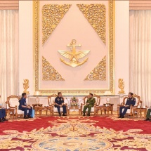 Senior General Min Aung Hlaing receives Commanding General of the Philippine Air Force 