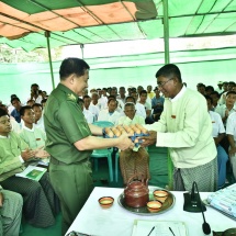 Senior General Min Aung Hlaing meets residents of Ngathayauk and nearby villages of NyaungU Township, discusses regional development 