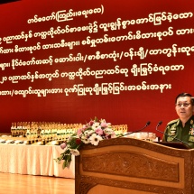 တပ်မတော်ကာကွယ်ရေးဦးစီးချုပ် ဗိုလ်ချုပ်မှူးကြီးမင်းအောင်လှိုင် နေပြည်တော်၊ ဇေယျာသီရိဗိမ္မာန်၌ ကျင်းပပြုလုပ်သည့် ၂၀၁၈/၂၀၁၉ ပညာသင်နှစ် တက္ကသိုလ်ဝင်စာမေးပွဲ၌ ထူးချွန်စွာအောင်မြင်ခဲ့သော စစ်သည်များ၊ တပ်မတော်သားမိသားစုဝင်သားသမီးများ၊ စစ်မှုထမ်းဟောင်းအဖွဲ့ဝင်များ၏ သားသမီးများနှင့် ဘက်စုံပညာထူးချွန်လူငယ်များအား ဂုဏ်ပြုဆုချီးမြှင့်ခြင်း အခမ်းအနား၌ ဂုဏ်ပြုအမှာစကားပြောကြား(ရုပ်သံသတင်း)