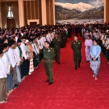 နိုင်ငံတော်တွင်လိုအပ်နေသည့် နည်းပညာနှင့် လူသားစွမ်းရည်အရင်းအမြစ်များ ဖွံ့ဖြိုးတိုးတက်လာအောင် ဆောင်ရွက်ကြရာတွင် ကျောင်းသား၊ ဆရာ၊ မိဘ၊ အုပ်ချုပ်ရေး တာဝန်ရှိသူများဆိုသည့် ပညာရေးစတုဂံအား ကောင်းရန်လို၊ ပညာရေးစနစ်များ မည်သို့ပင်ပြောင်းလဲသင်ကြားသည်ဖြစ်စေ ကျောင်းသား၊ ကျောင်းသူများ အနေဖြင့် သတ်မှတ်ထားသည့် အတန်းလိုက်ပညာရပ်များအား အမှန်တကယ်တတ်မြောက် ကြရန်လို(ရုပ်သံသတင်း)